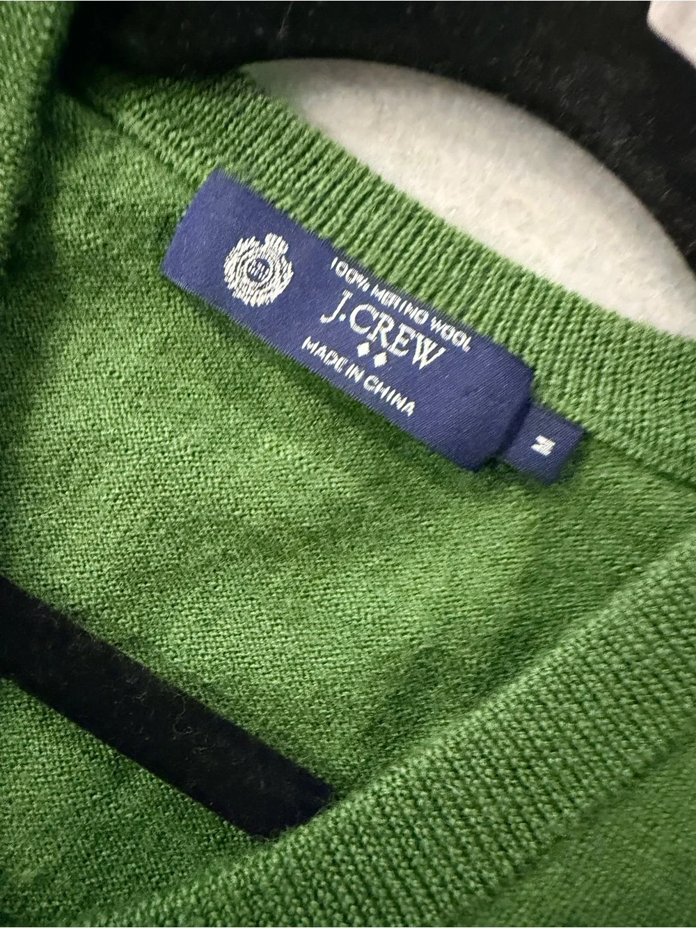 J.Crew Size M Green V-Neck Sweater Vest Soft 100% Merino Wool Preppy Classic